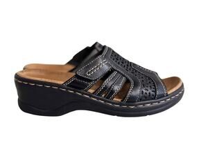 Clarks Bendables slip on sandals black leather upper lightweight low wedge S 7.5